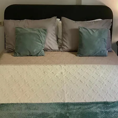 דירה Avli House הרקליון